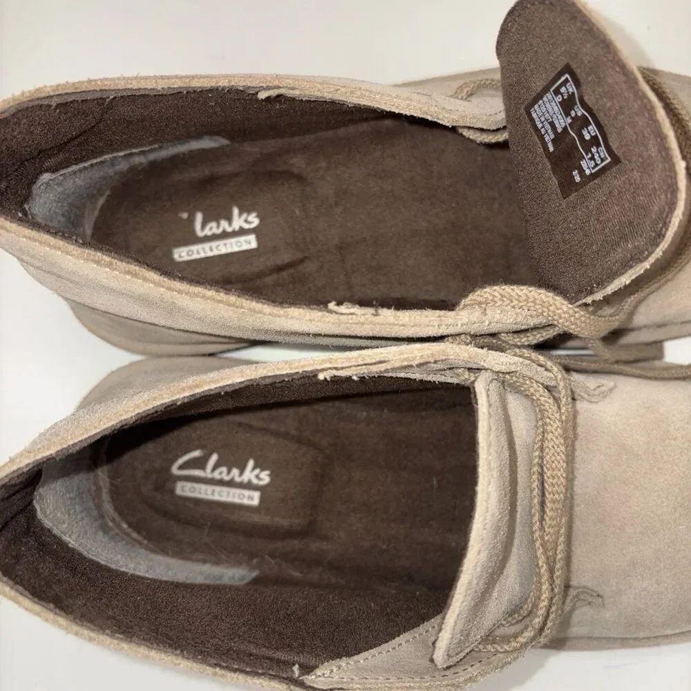 Clarks Collection Women's Acre Bridge Desert Boots Sand Suede Size 8 Med. U.S.
